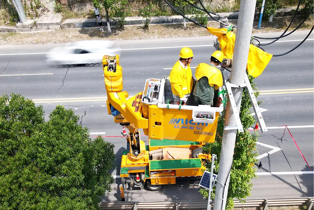 Bucket Truck Telematics System