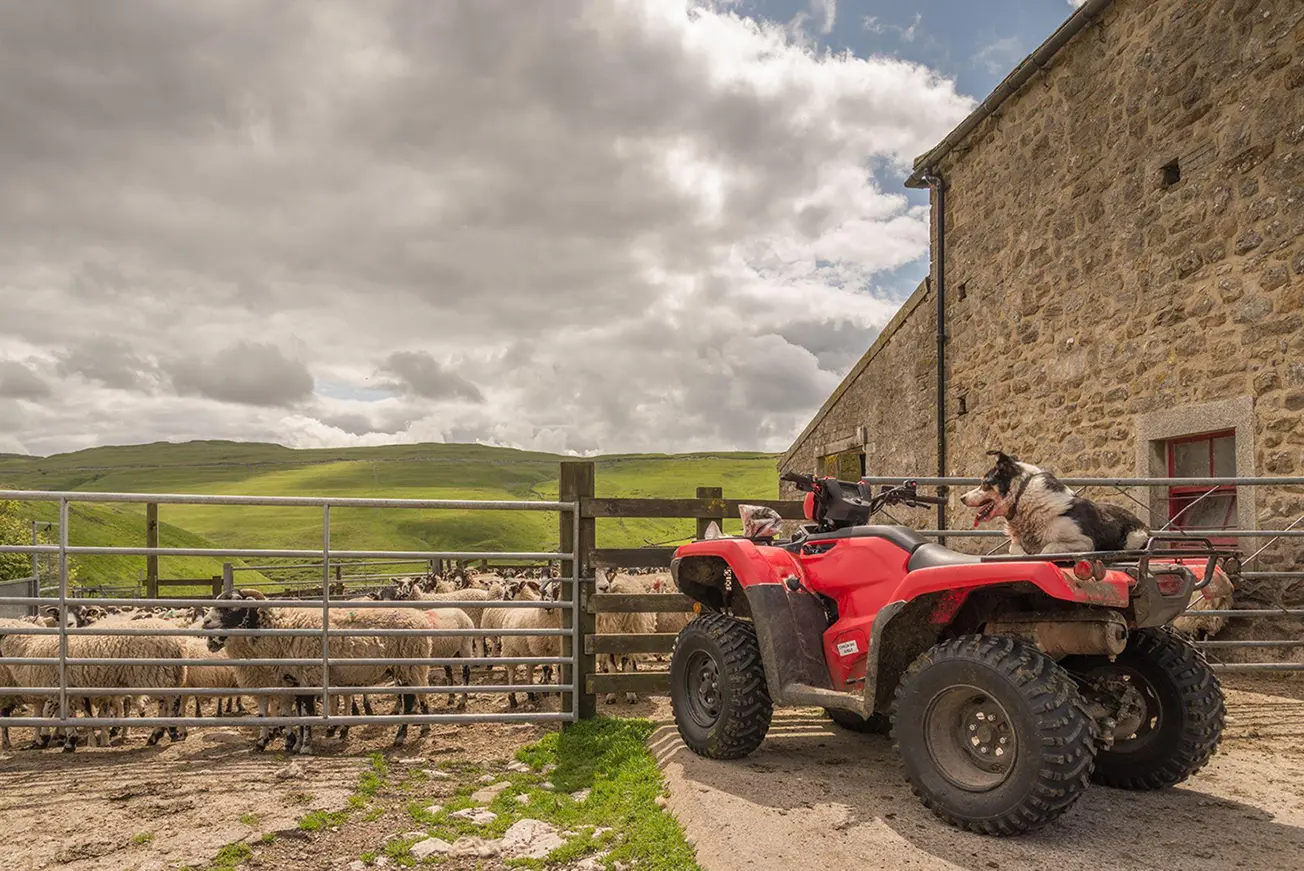 Farm Vehicles Tracking Solution